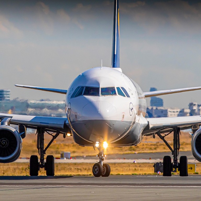 EMPRESA DISTRIBUIDORA DE EQUIPOS PARA LA INDUSTRIA AERONÁUTICA EN MADRID