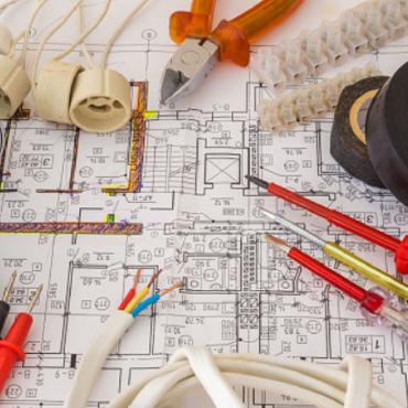 EMPRESA DE SISTEMAS ELÉCTRICOS, LAMPISTERÍA Y FONTANERÍA